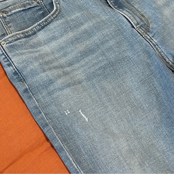 LEVI’S 724 HIGH RISE SLIM STRAIGHT WOMEN'S
JEANS - Picture 6 of 15